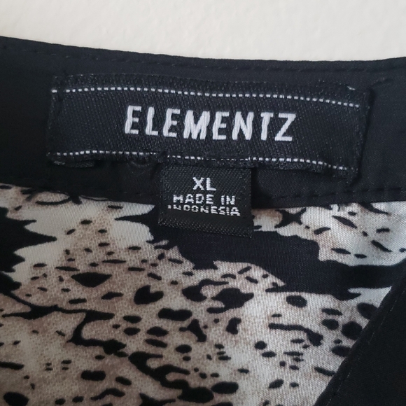 Reptile Print Blouse - Picture 4 of 6